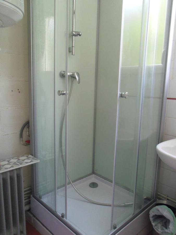 Chambre Meublee Sympa Proche Centre Ville Lorient Luaran gambar